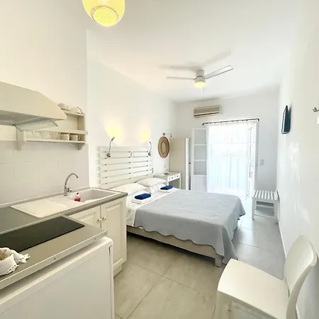 Anna's * Piso Livadi